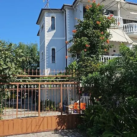 Titi'S Home Velipoje Exterior photo